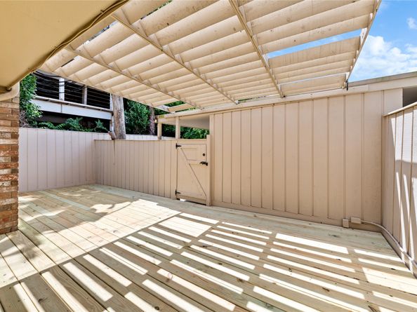 5801 Doliver Drive 66, Houston TX 77057