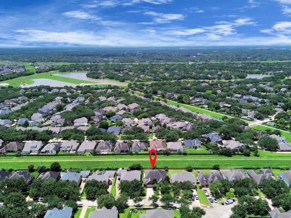 5115 Windshire, Missouri City TX 77459