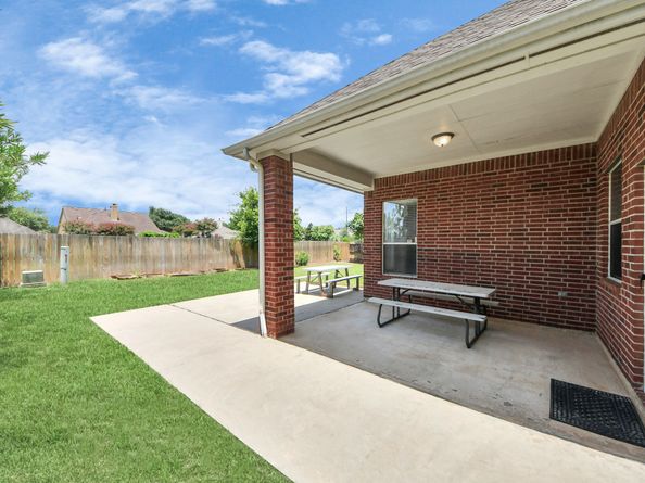 5115 Windshire, Missouri City TX 77459