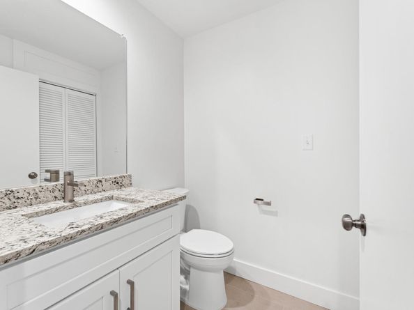 2829 Timmons Lane 202, Houston TX 77027