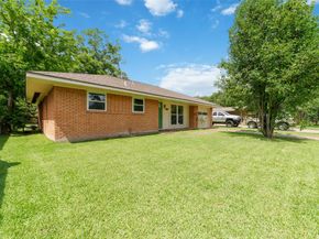 6601 Roos Road, Houston TX 77074