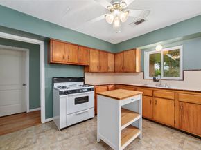 6601 Roos Road, Houston TX 77074
