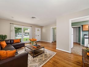6601 Roos Road, Houston TX 77074