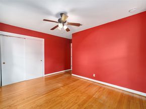 6601 Roos Road, Houston TX 77074