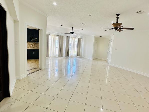 16007 Camino Del Sol Drive, Houston TX 77083