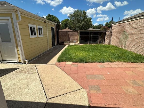 16007 Camino Del Sol Drive, Houston TX 77083