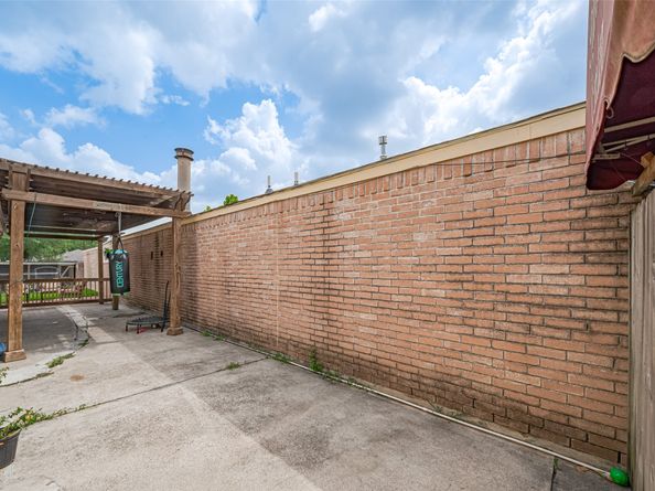 16007 Camino Del Sol Drive, Houston TX 77083