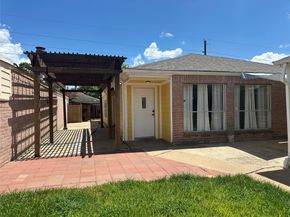 16007 Camino Del Sol Drive, Houston TX 77083