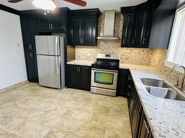 16007 Camino Del Sol Drive, Houston TX 77083