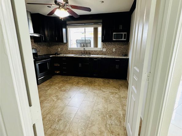 16007 Camino Del Sol Drive, Houston TX 77083