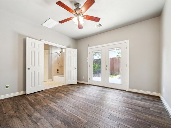 9008 Harbor Hills Drive, Houston TX 77054