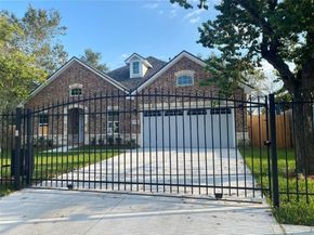 5710 Pershing Street, Houston TX 77033