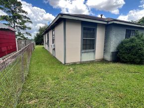 5530 Lakefield Drive, Houston TX 77033