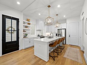 805 Fisher Street B, Houston TX 77018