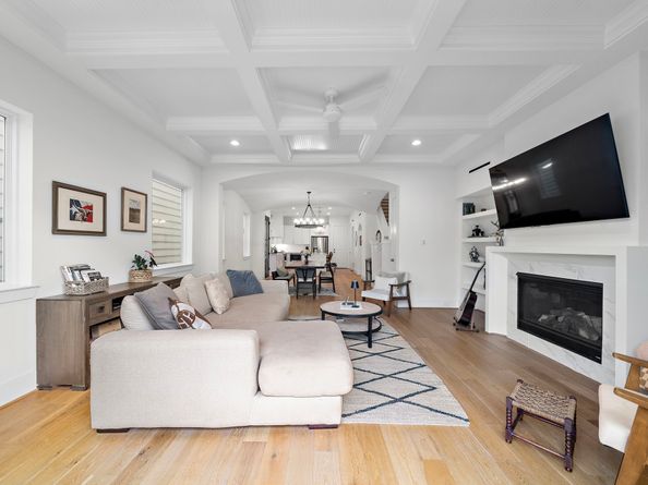 805 Fisher Street B, Houston TX 77018