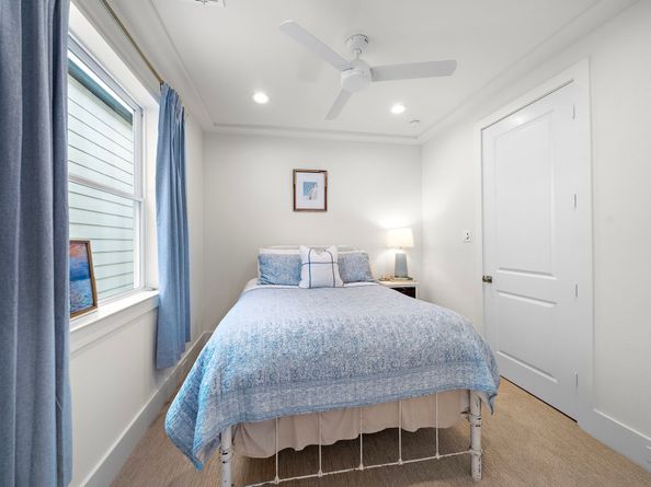 805 Fisher Street B, Houston TX 77018
