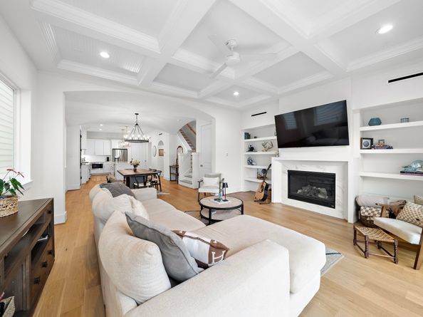 805 Fisher Street B, Houston TX 77018