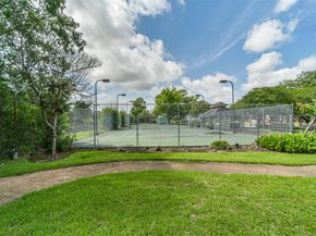 9345 Westwood Village Drive 30, Houston TX 77036