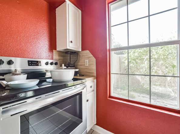 9345 Westwood Village Drive 30, Houston TX 77036