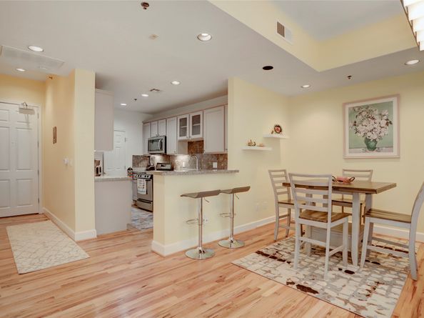 2520 Robinhood Street 1008, Houston TX 77005