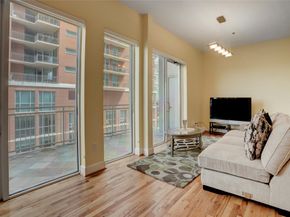 2520 Robinhood Street 1008, Houston TX 77005