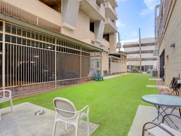 2520 Robinhood Street 1008, Houston TX 77005