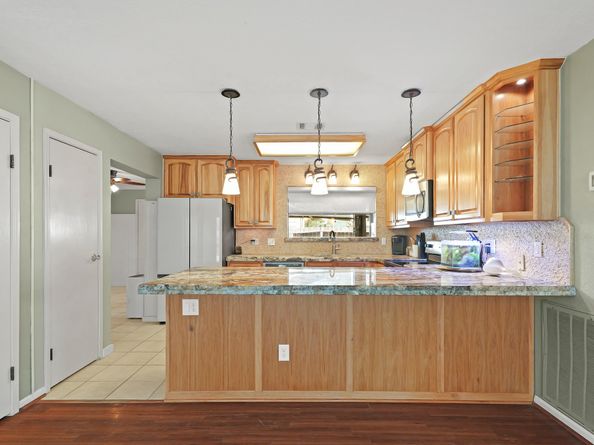 5322 Creek Shadows Drive, Houston TX 77339