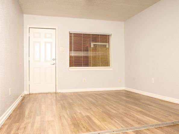 6614 London Street 12, Houston TX 77021