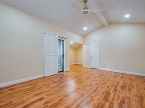 11711 Memorial Drive 21, Houston TX 77024