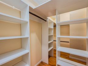 11711 Memorial Drive 21, Houston TX 77024