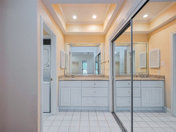 11711 Memorial Drive 21, Houston TX 77024