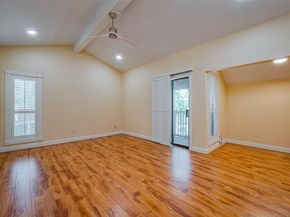 11711 Memorial Drive 21, Houston TX 77024