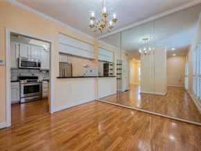 11711 Memorial Drive 21, Houston TX 77024