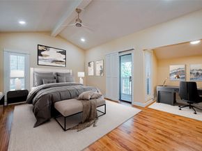11711 Memorial Drive 21, Houston TX 77024