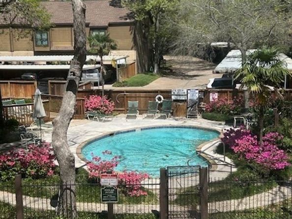 11711 Memorial Drive 21, Houston TX 77024