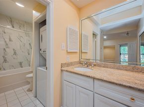 11711 Memorial Drive 21, Houston TX 77024