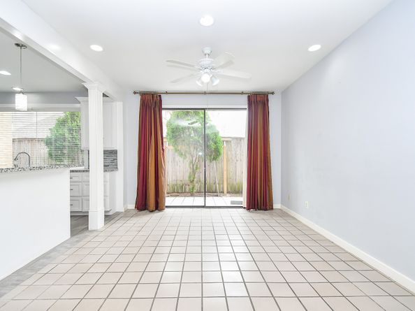 11747 Riverview Dr, Houston TX 77077