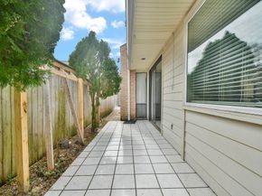 11747 Riverview Dr, Houston TX 77077