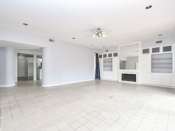 11747 Riverview Dr, Houston TX 77077