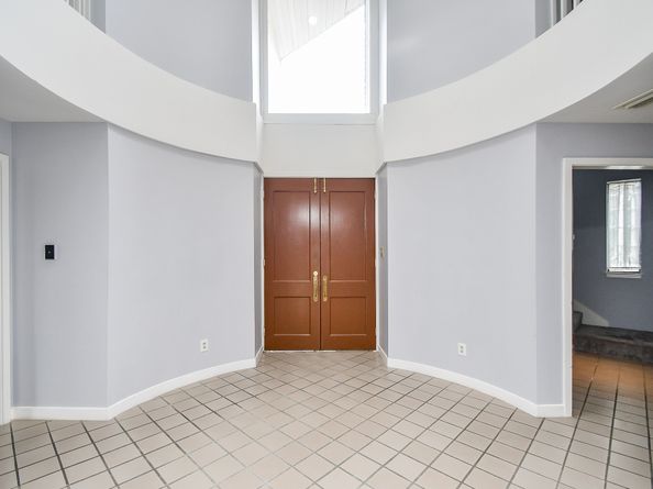 11747 Riverview Dr, Houston TX 77077