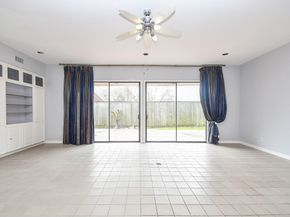 11747 Riverview Dr, Houston TX 77077
