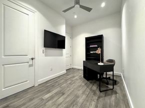 1211 Caroline Street 1106, Houston TX 77002