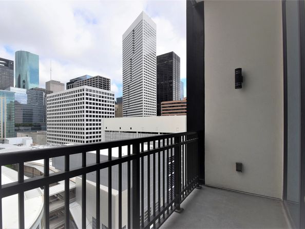 1211 Caroline Street 1106, Houston TX 77002