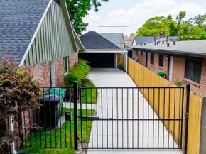9210 Linkmeadow Lane, Houston TX 77025