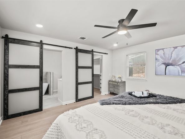 9210 Linkmeadow Lane, Houston TX 77025