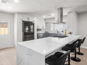 9210 Linkmeadow Lane, Houston TX 77025