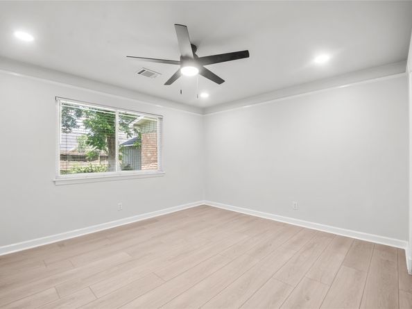 9210 Linkmeadow Lane, Houston TX 77025