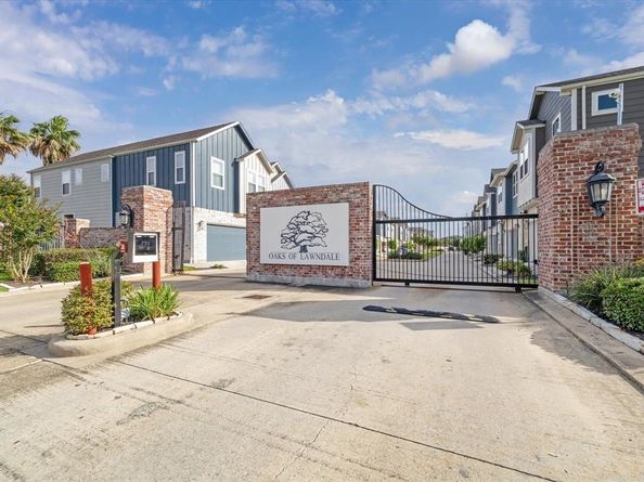 5443 Camaguey Street, Houston TX 77023