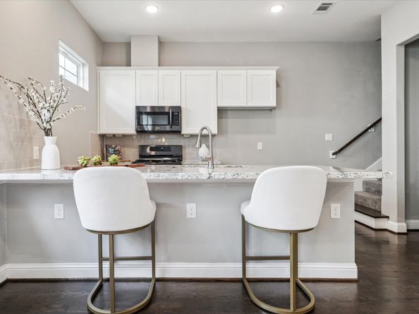 5443 Camaguey Street, Houston TX 77023