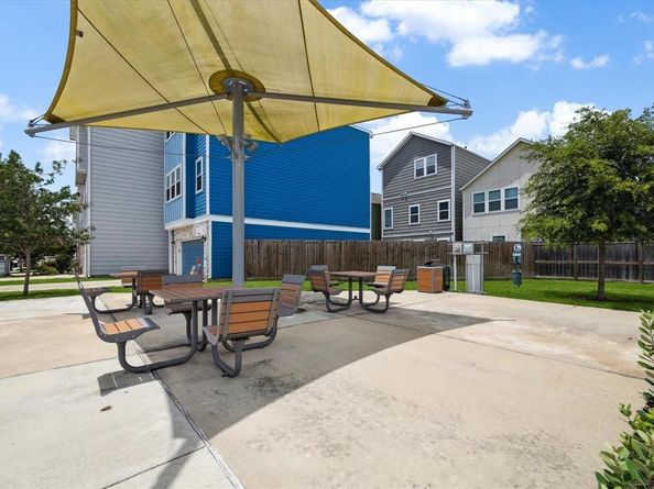 5443 Camaguey Street, Houston TX 77023